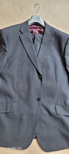 Men's Ted Baker 46R/40 suit