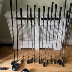 Set of golf clubs & bag