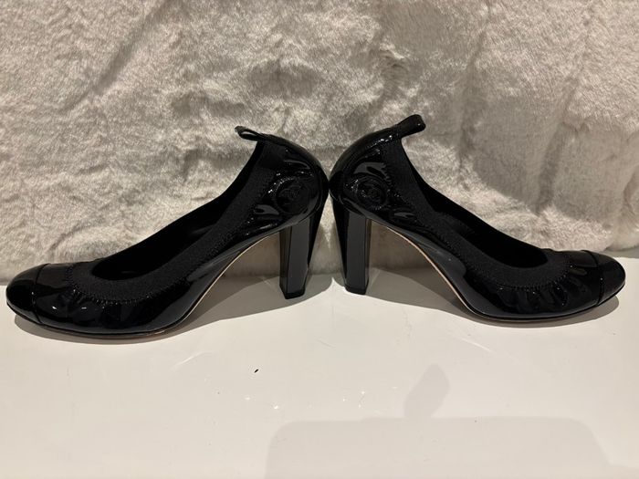 CHANEL Black Patent Pumps