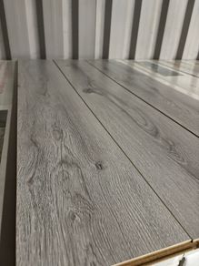 3 Colours Laminated flooring 8mm