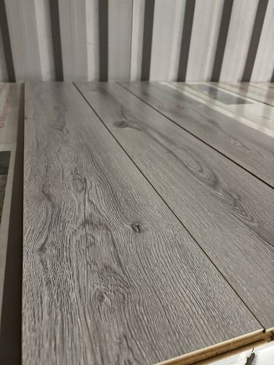 3 Colours Laminated flooring 8mm