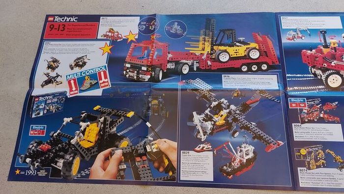 Lego 1993 Medium Technic European Foldout