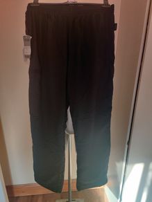 BNWT black O'Neills bottoms size M short leg Postage included