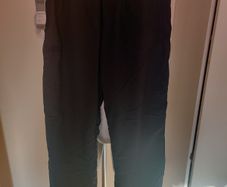 BNWT black O'Neills bottoms size M short leg Postage included