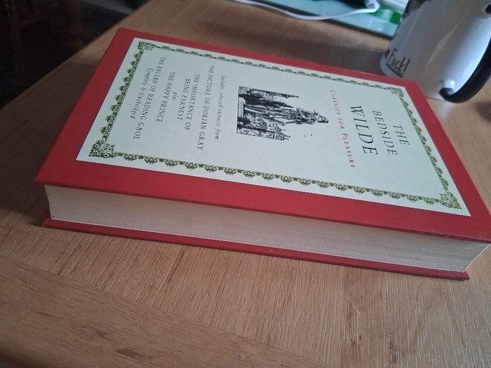 The Bedside Oscar Wilde hardback