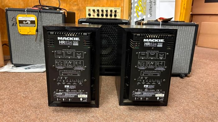 Mackie HR624 Mk1