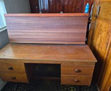 dressing table