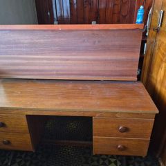 dressing table
