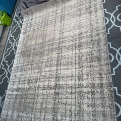Modern grey rug
