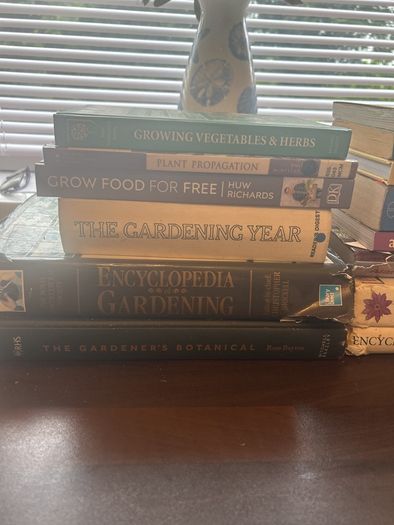 Gardening Books (14)