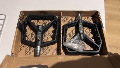 bike parts mountain bike flat pedals.