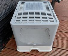 cat litter box