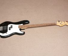 Fender Squier Precision bass P/J pickups Standard Series