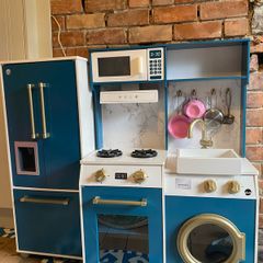 kids toy kitchen