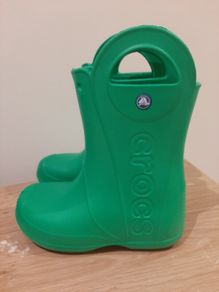 wellies
