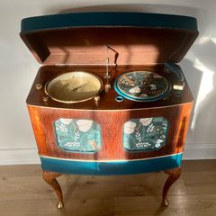 SALE!Revamped Radiogram/Unique display furniture/ Cocktail Bar/Audiohousing