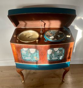 SALE!Revamped Radiogram/Unique display furniture/ Cocktail Bar/Audiohousing