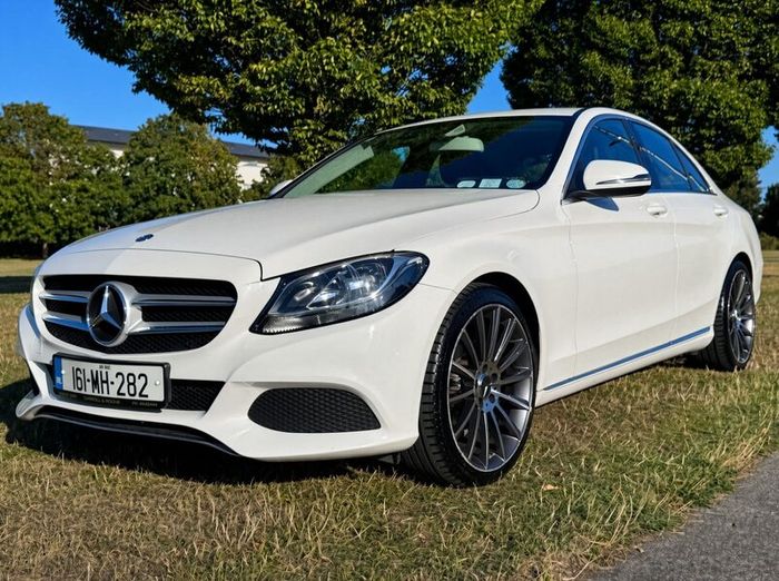 Mercedes-Benz C-Class 2016 (only 97,390KM)