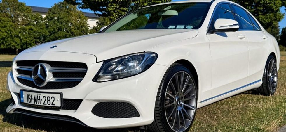 Mercedes-Benz C-Class 2016 (only 97,390KM)