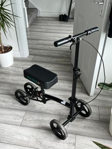 Panlova Foldable Knee Scooter / Knee Walker - Used 3 Weeks Only