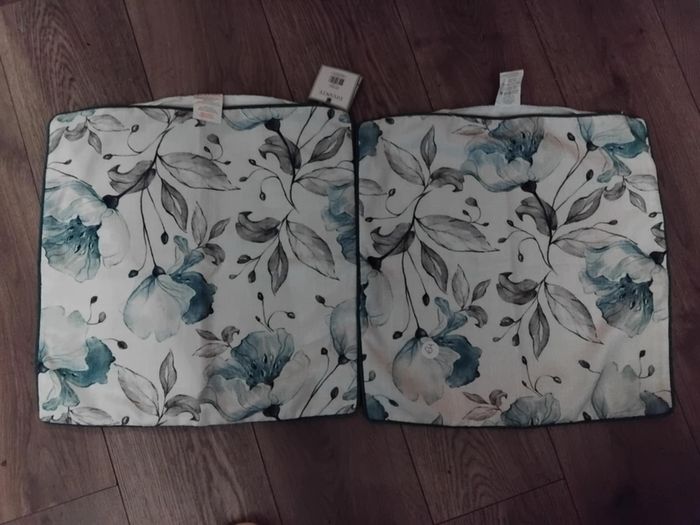 floral cushion covers 45cm by 45cm  new