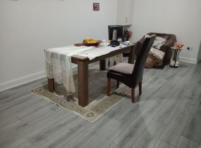 6 pax seater dinning table brand new too large