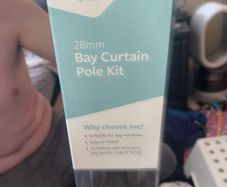 bay curtain pole