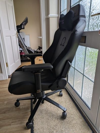 Secretlab Omega Gaming Chair