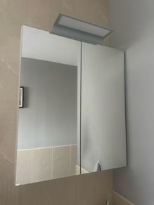 Bathroom mirror used only few months