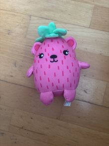 Maria Elizabeth Colour Splash Strawberry plush
