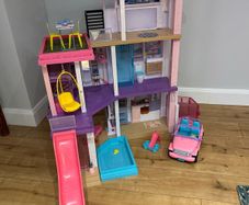 Barbie Dream House Excellent Condition