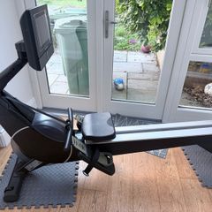 NordicTrack RW700 Smart Rowing Machine 10inch iFIT touchscreen. Excellent Conditio