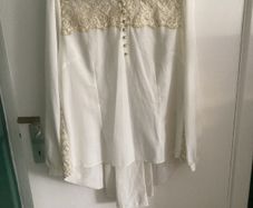 BNWT cream & gold blouse
