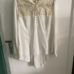 BNWT cream & gold blouse