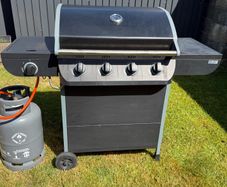Gas barbecue