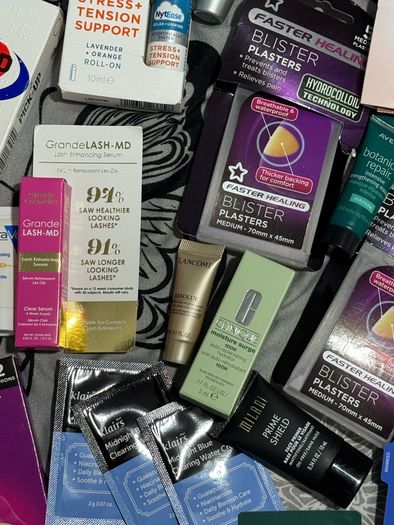 Bargain travel makeup, skin and haircare and more  bundle new