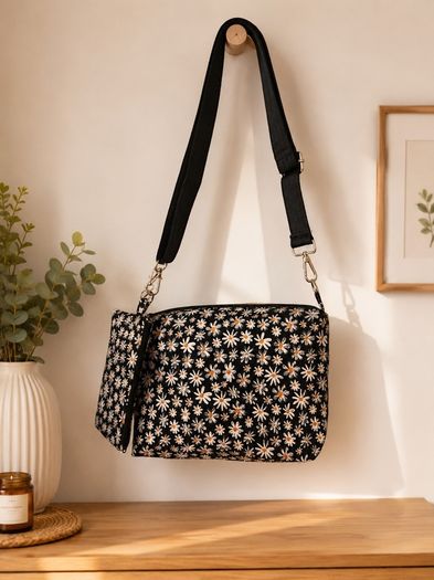 Handbag with matching purse and wristlet(handmade)