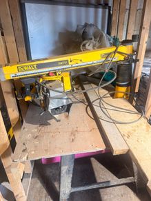 Radial arm saw