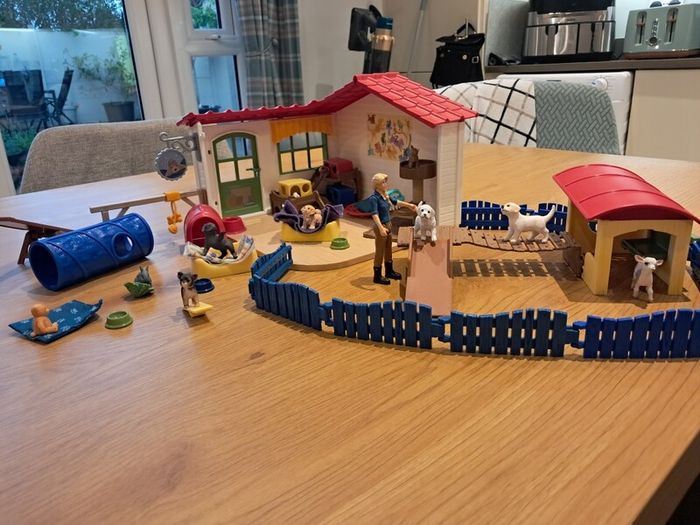 Schleich dog day care