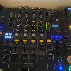 CDJ 2000 nexus X2 & DJM750 mk2