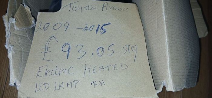 Toyota Avensis 2009-15 Electric Heated Led  Mirror
