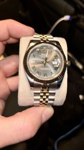 Man's watch