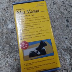 Mount board cutter