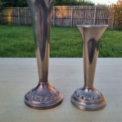 Two vintage "soliflore" (bud) vases by Lanthe