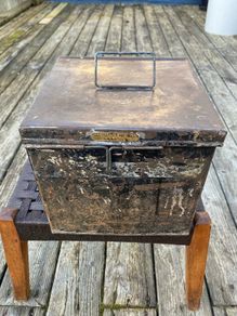 Victorian Irish hat box by retailers Messers Maguire and Gatchell ltd Dawson St. Dublin