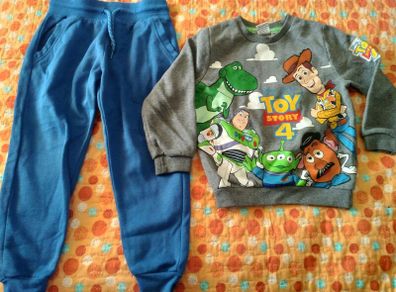 Very large bundle boys clothes 4 to 5/6 years
