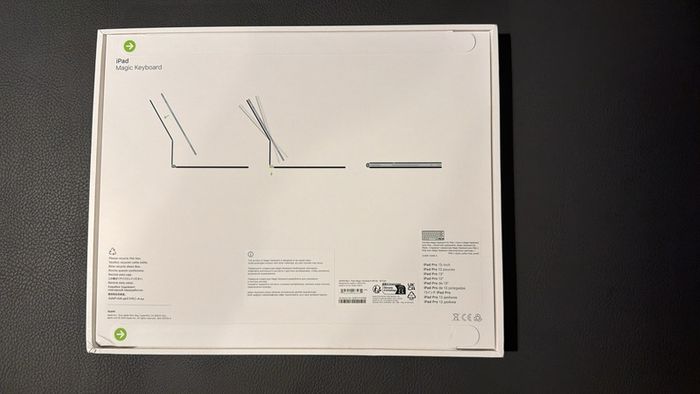 iPad Pro 13-inch (MAGIC KEYBOARD) British English WHITE Brand New Sealed 1 Year Warranty