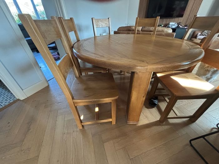 5ft Round Solid Oak Dining Table & 6 Chairs