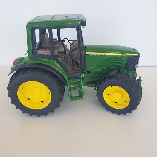 John Deere 6920 toy tractor Bruder