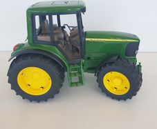 John Deere 6920 toy tractor Bruder